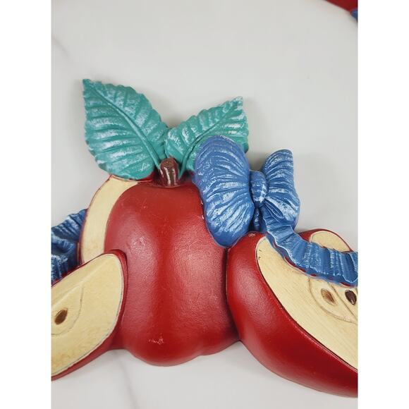 Home Interiors Red Apple Plaque Wall Decor Hanging 1998 Hard Plastic 8 3/4" x2 - Picture 5 of 16